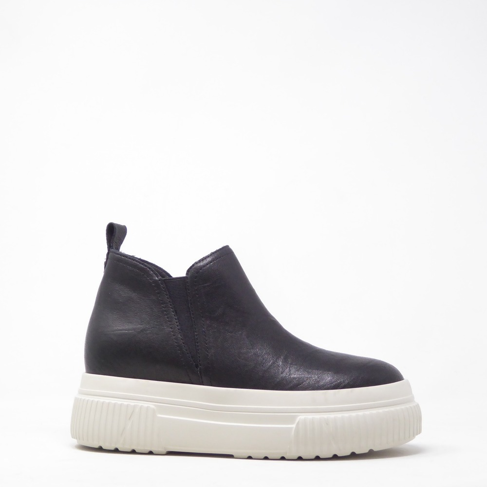 J/Slides Womens Wendie Platform Chelsea Boots Black Leather 6M